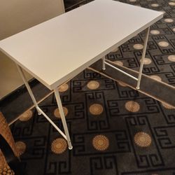 Desk With Chair 