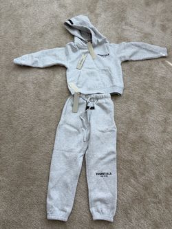 Essential outfit for kids size 8
