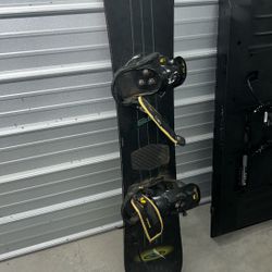 SNOWBOARD