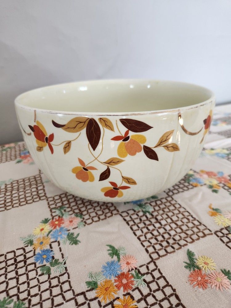 Vintage Hall Mixing / Popcorn Bowl