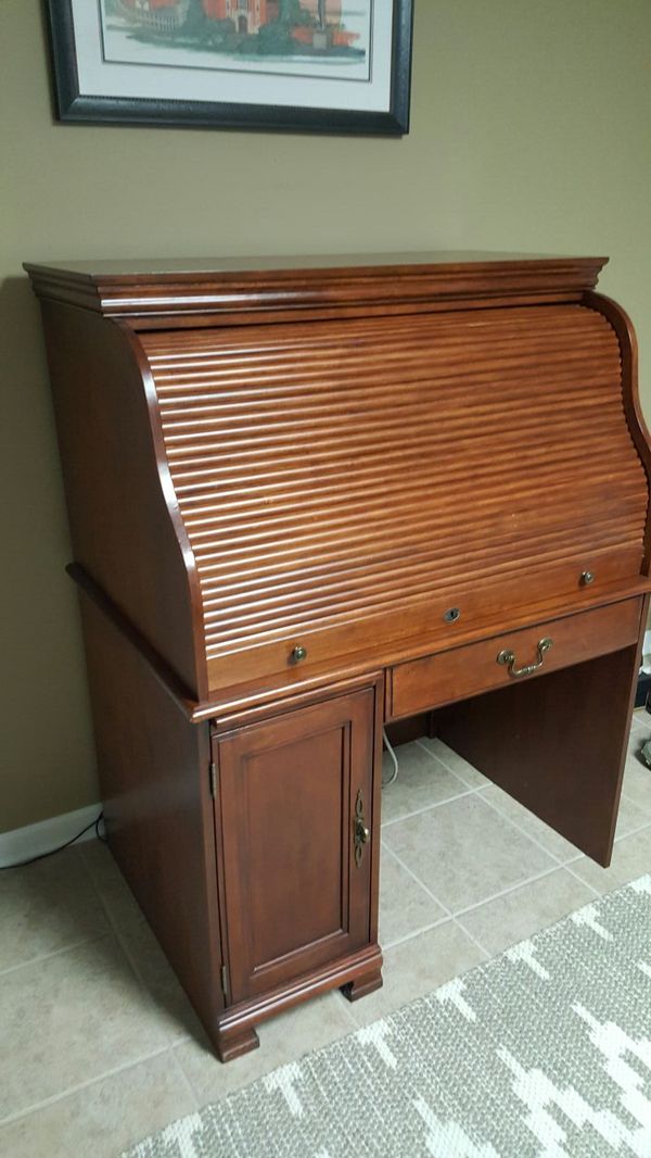 Ashley Furniture Roll Top Desk For In Colonial Heights Tn Ashley Furniture Roll Top Desk For In Colonial Heights Tn Offerup