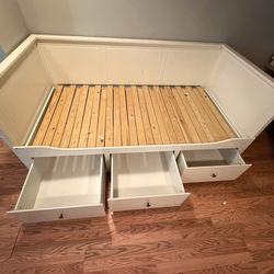 IKEA Daybed, Trundle Bed