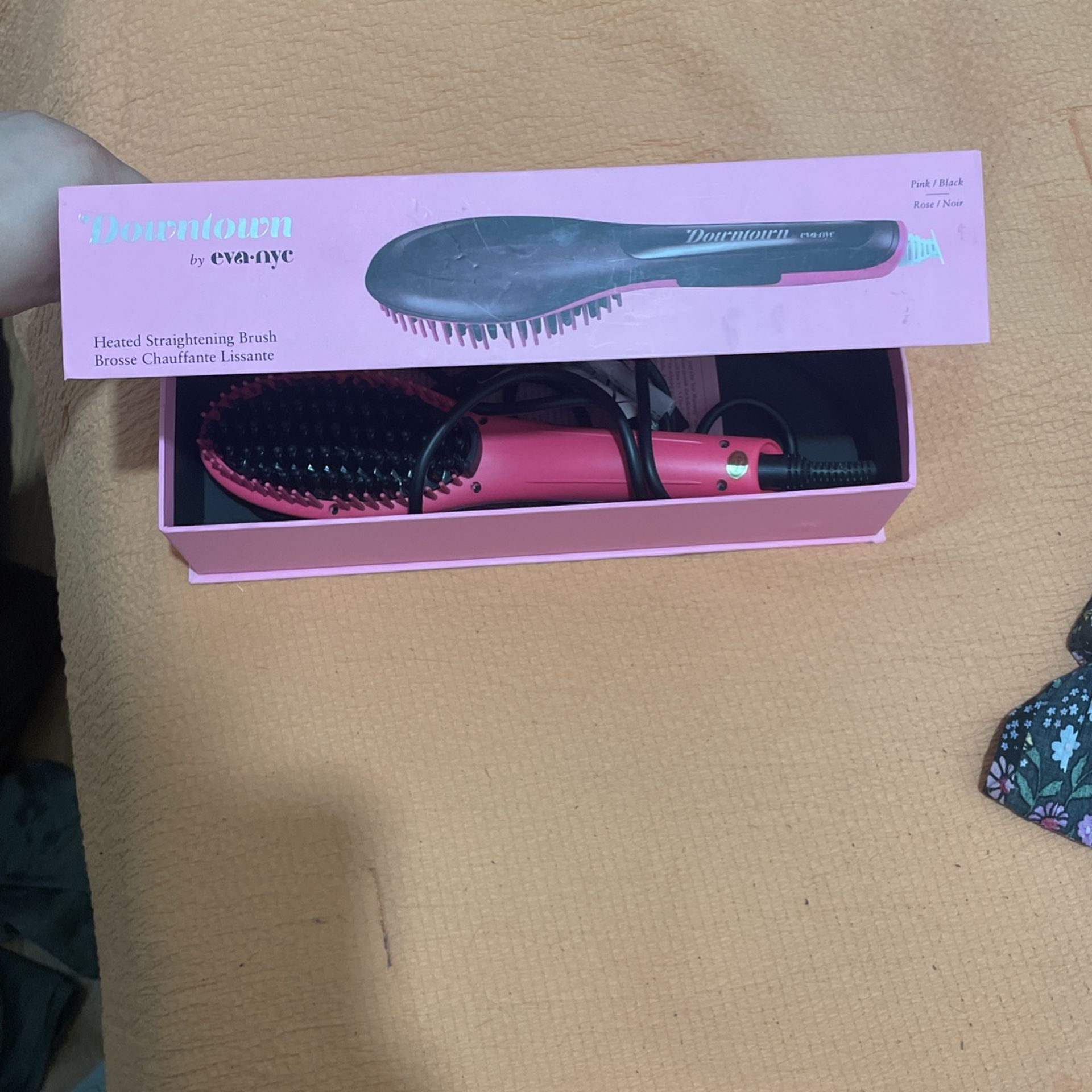 straightening hair brush