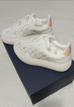 Louis Vuitton Groovy Sneakers