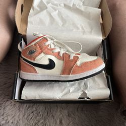 Jordan 1 Mid SE (TD)