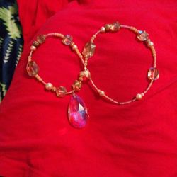 Handcrafted Necklace Beautiful!! 20$