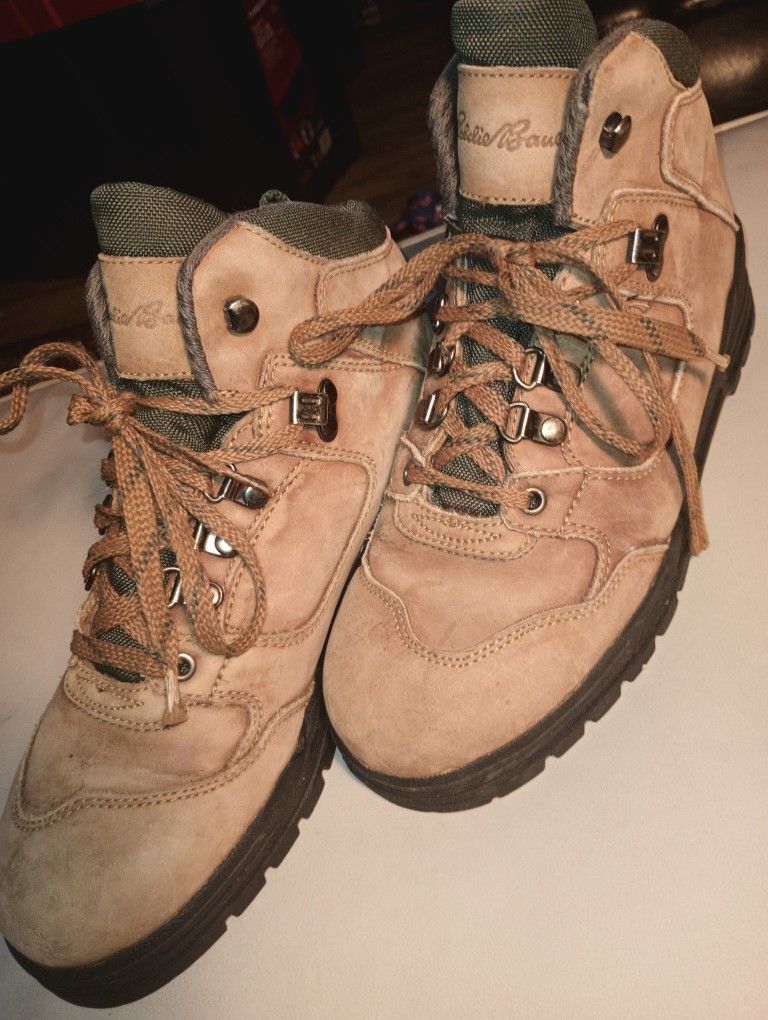 Eddie Bàuer Women's Size 7.5 Hiking Boots