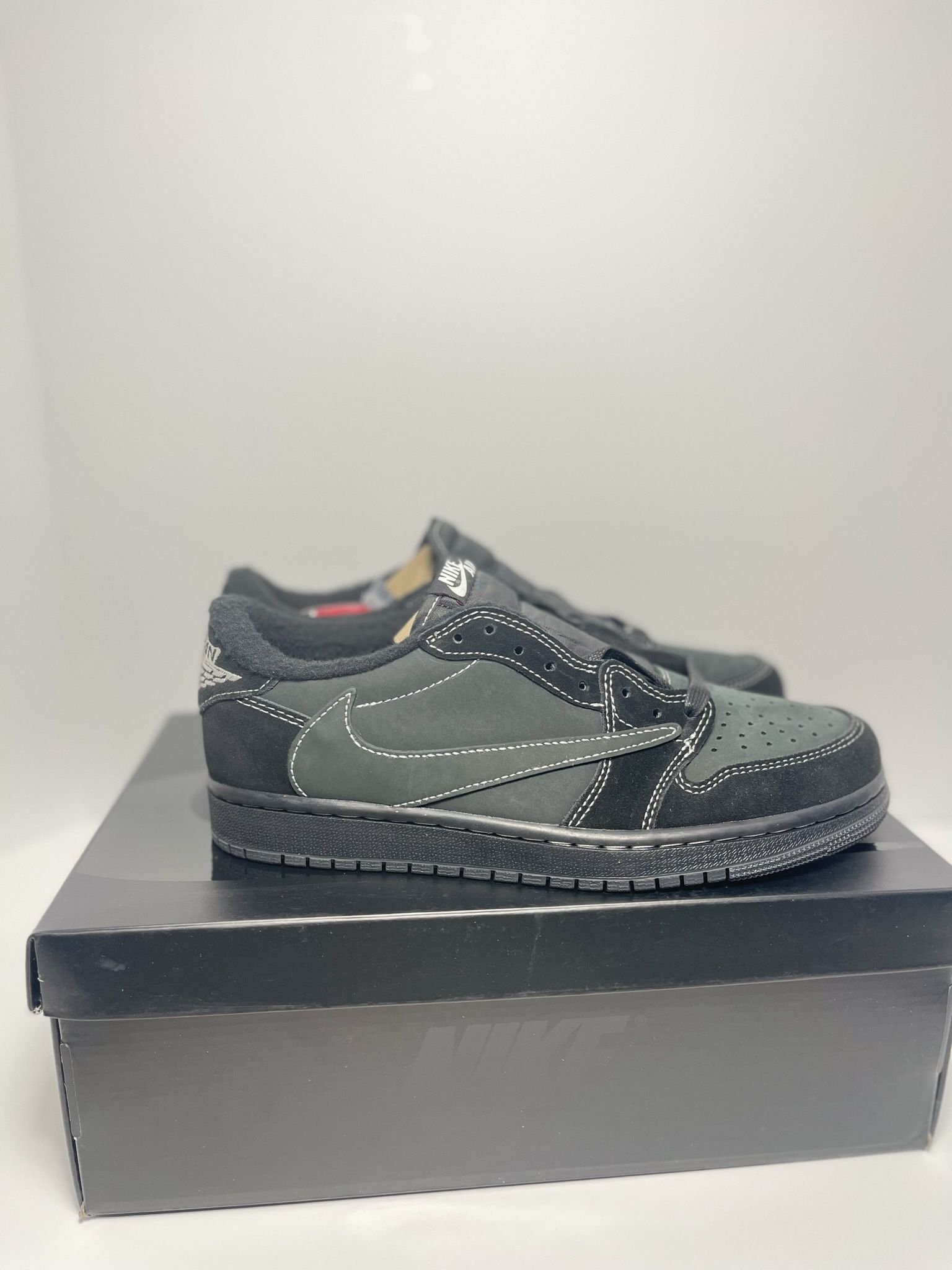 Travis Scott Phantom Jordan 1 Low