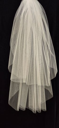 $20 Double Layered Bridal Veil (Wedding or Bridal Shower)