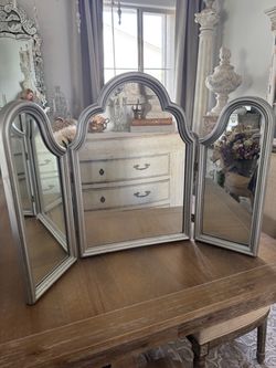 Beautiful tri fold vanity mirror