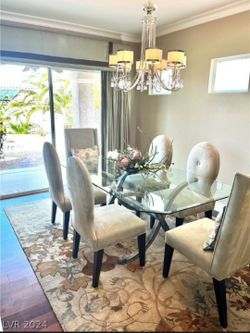Elite Modern Tangent Dining Set