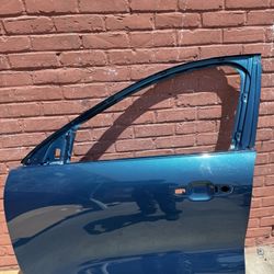 2020-2021-2022 Ford Escape front door LH