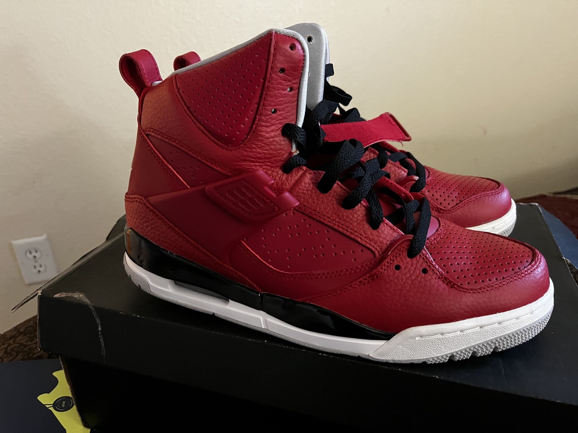 Red Jordan Flight 45