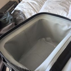 Yeti 12 Cooler