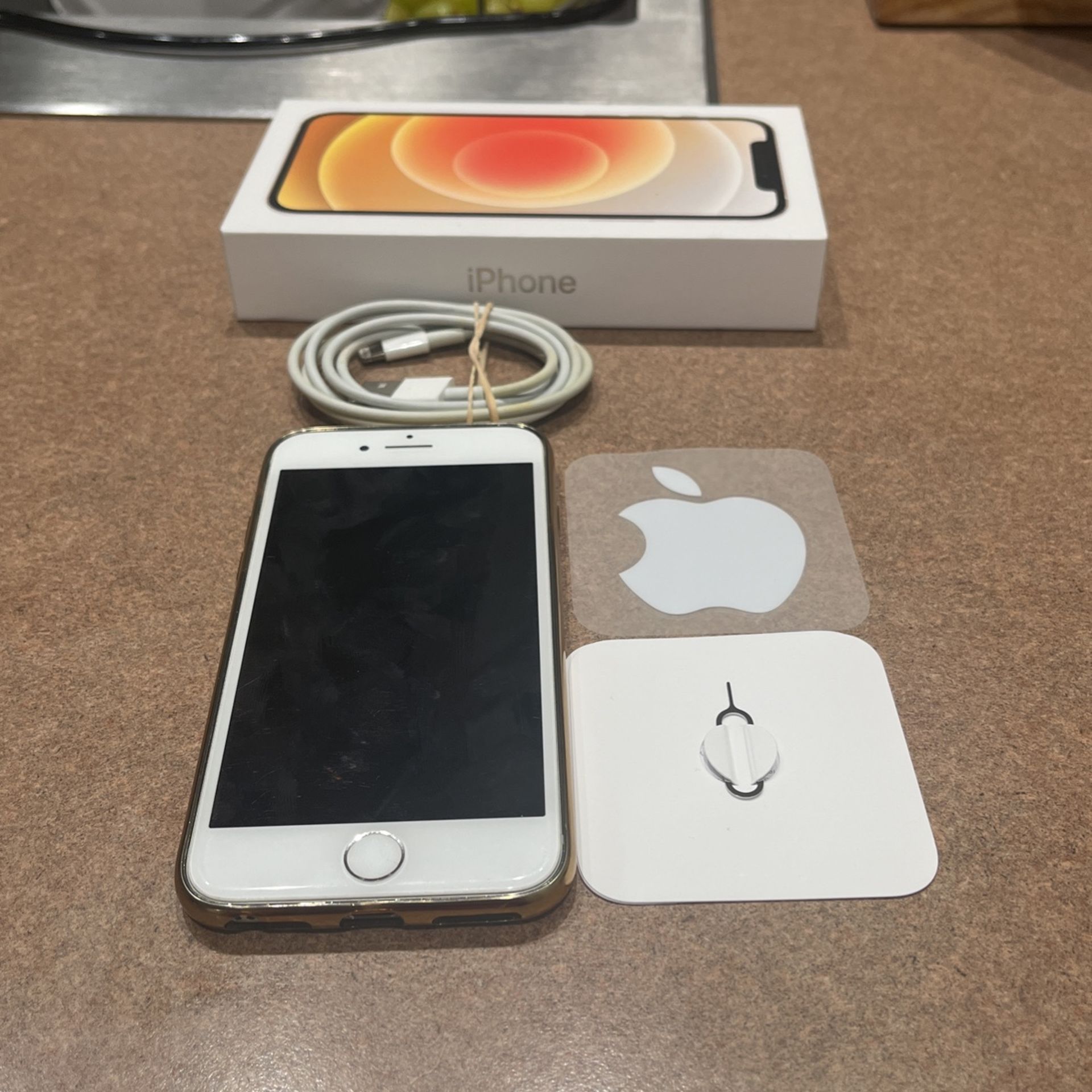 iPhone 8 64G Silver And White - bibarnabloc.cat iPhone 8 64G Silver And White - bibarnabloc.cat