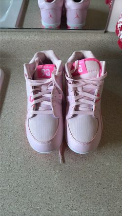 Air Jordan Low-Top Pink Sneakers