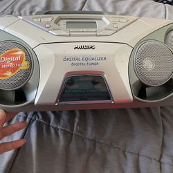 Philips Portable Cassette, CD and Am /FM Stereo