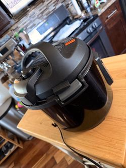 Instant Pot Pro 6QT Multi-Use Pressure Cooker