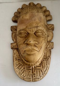 Wall Sculpture Replica of 16th Century Queen Mother  - 9x3x16