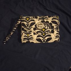 Vera Bradley Wristlet Eallet Turn Lock Wristlet Clutch Black White Flower Zip