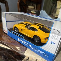 1:18 Maisto 2013 SRT Viper GTS