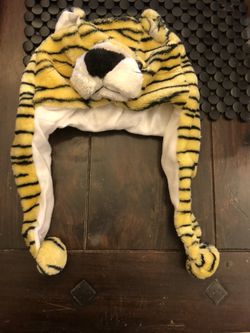 Winter new never used fun hat for kids