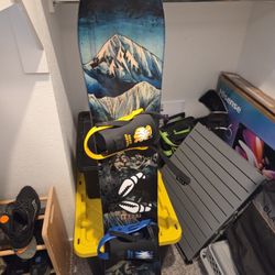 Jones Mountain Twin Snowboard