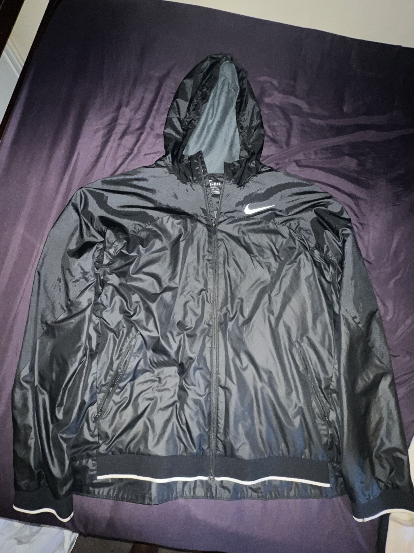 nike windbreaker fleece inside