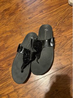 Size 10 Bear Trap sandals