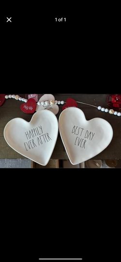 Rae Dunn Valentines Plates 