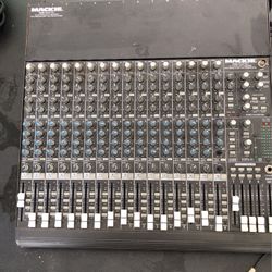 Mackie Mixer