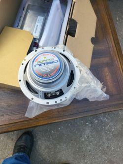 Car speaker