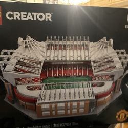 Lego Set Number: 10272 Lego Set Name: Old Trafford - Manchester United Lego Theme: Sports Number of Pieces: 3898 Release Year: 2020  Manchester United