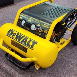 Dewalt Portable Air Compressor D55146, 4.5 Gallon, 225 PSI, 78 dBA