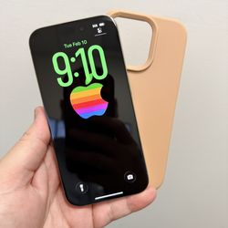 iPhone 15 Pro 512  GB Pristine  Condition!   UNLOCKED use any carrier.  Hablo Espanol.