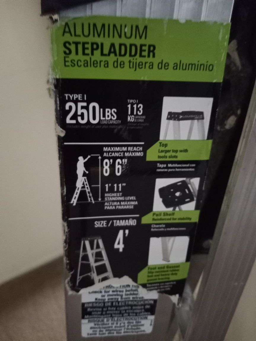4 Ft. Aluminum Ladder Brand New....250lbs ...