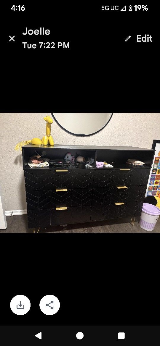 Dresser