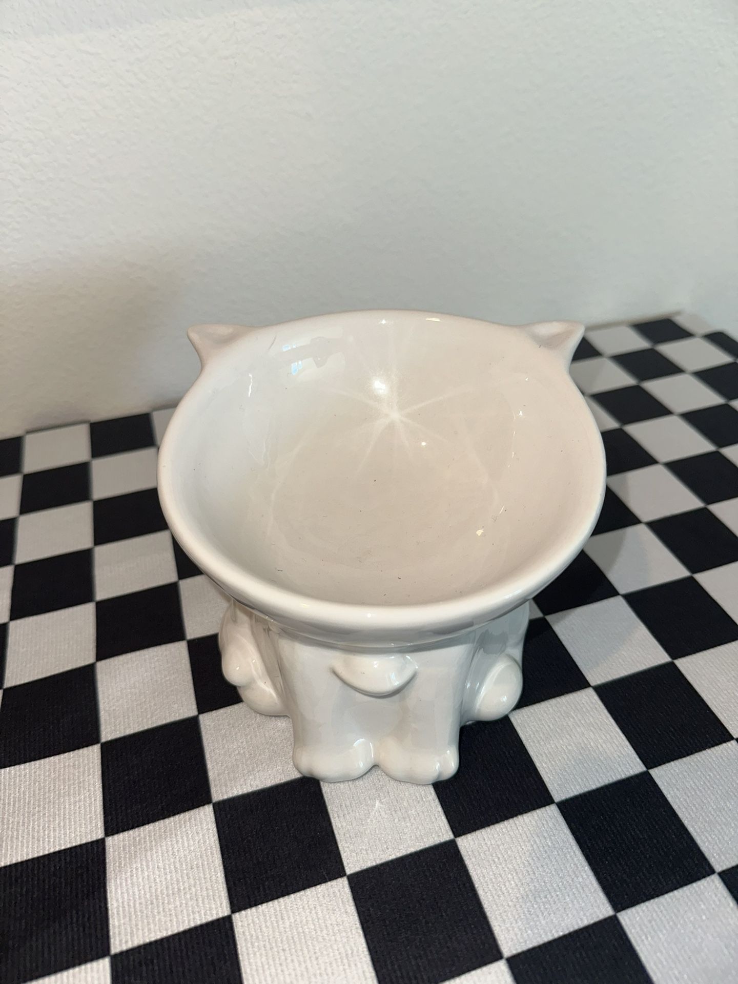 Cute Cat-Shaped Ceramic Bowl for Cats (New)