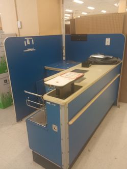 4 Checkstands