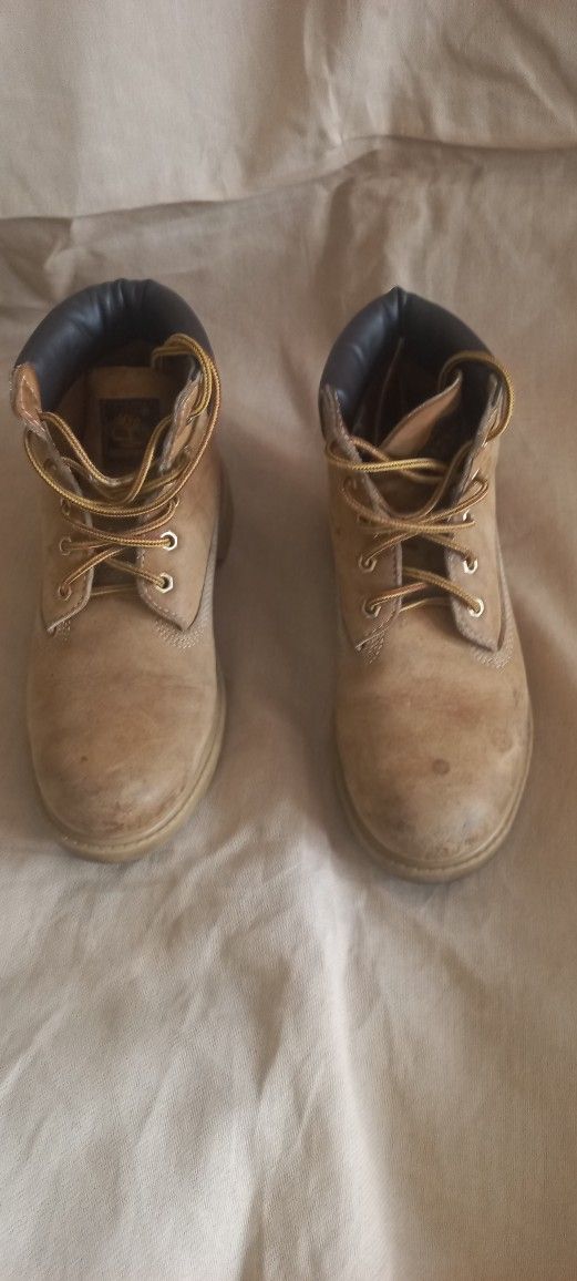Timberlands Boys Boots Size 4