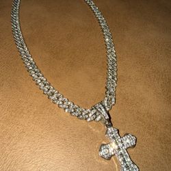 Iced Out Cuban Link Chain And Cross Pendant 