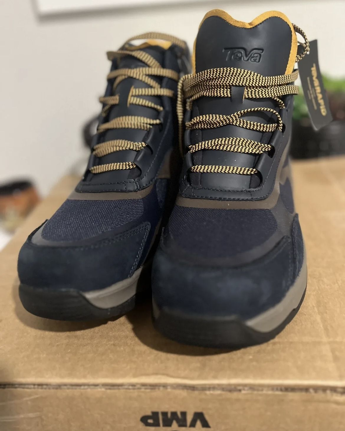 TEVA Men’s Hiking Boots Size 9.5