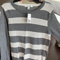 Woman’s Sweater New W/Tags Forever 21