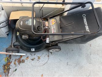 Lawn mower works good bag included