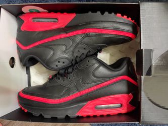 Air max 90 undefeated sz 9.5