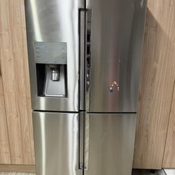 Refrigerator Samsung 36” 28cu 4 Door Flex  