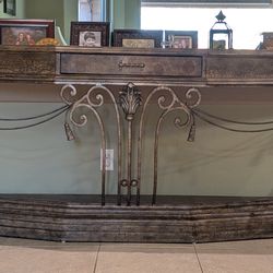 Console/Accent Table