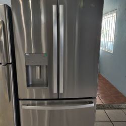 GE Refrigerator Stainless 3 Doors 