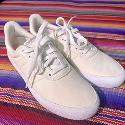 Adidas VULC RAID3R skateboard shoes size woman’s 9 1/2 