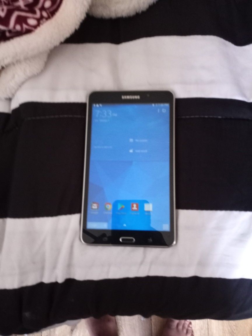 Samsung Tablet For Sale Good Condition Computers & Accessories